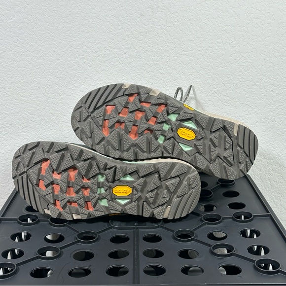 NEW TEVA THYME Green Grandview GORE-TEX GTX Vibram Megagrip Hiking Boot 7.5 - Picture 8 of 13